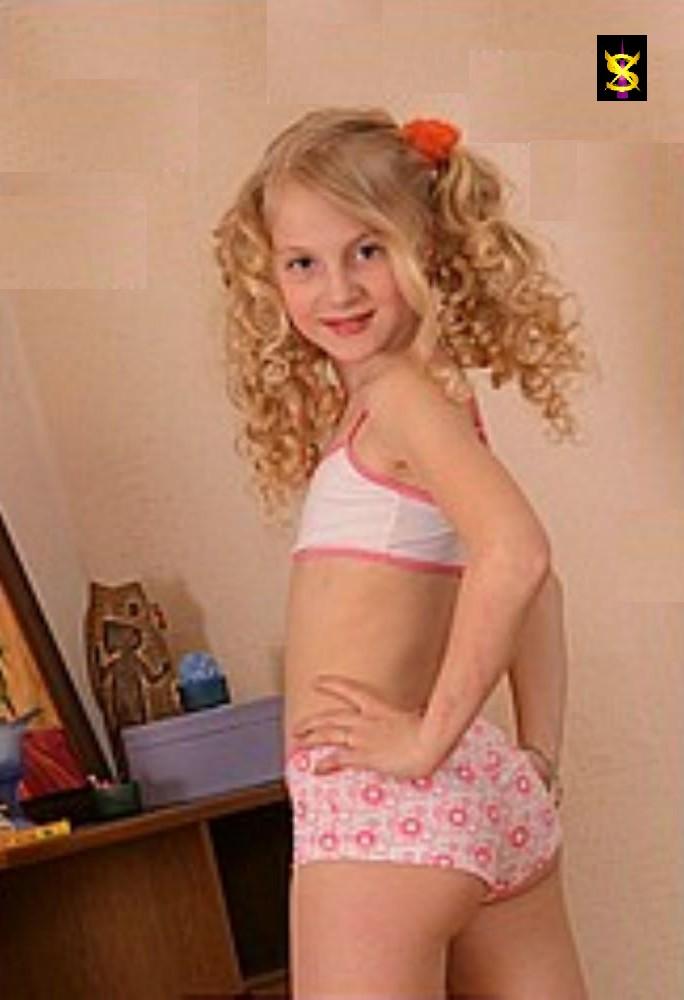 House of XI Style Magazine! Oui Fashion! Pre-teen! ITN Is Girl Power Extreme!