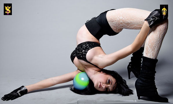 Nation of XI's Femme Fatales Contortionist Girls! 