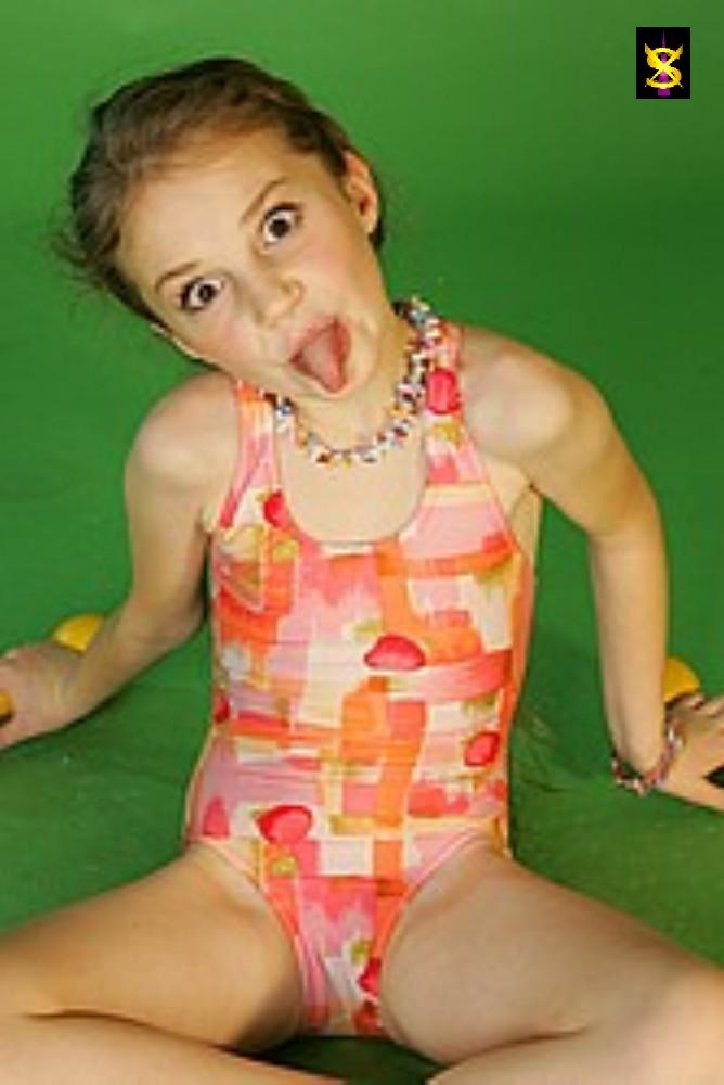 SXS Sorority Oui Fashion Pre - Teen!  Creative Looks and Party Ideas!  