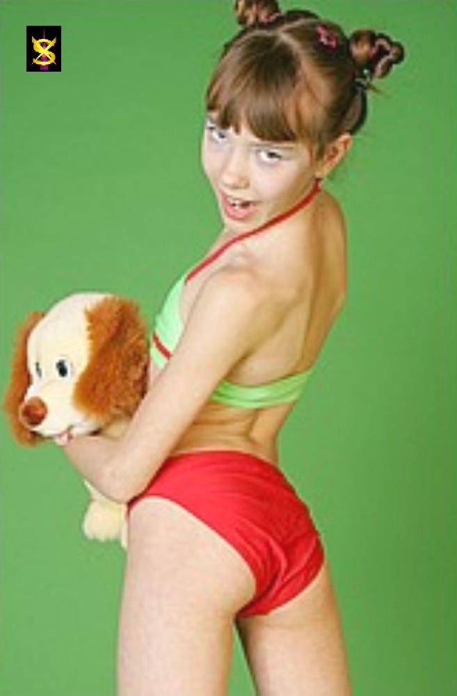 "Press Your Tongue Up My Bouncing Butt!" SXS Sisters of XI Sorority's Fashion Fun!  