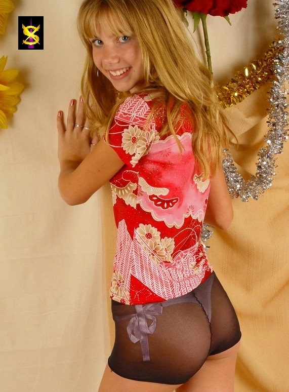 SXS Sorority Oui Fashion! Oui Teen!  Creative Looks and Party Ideas!  